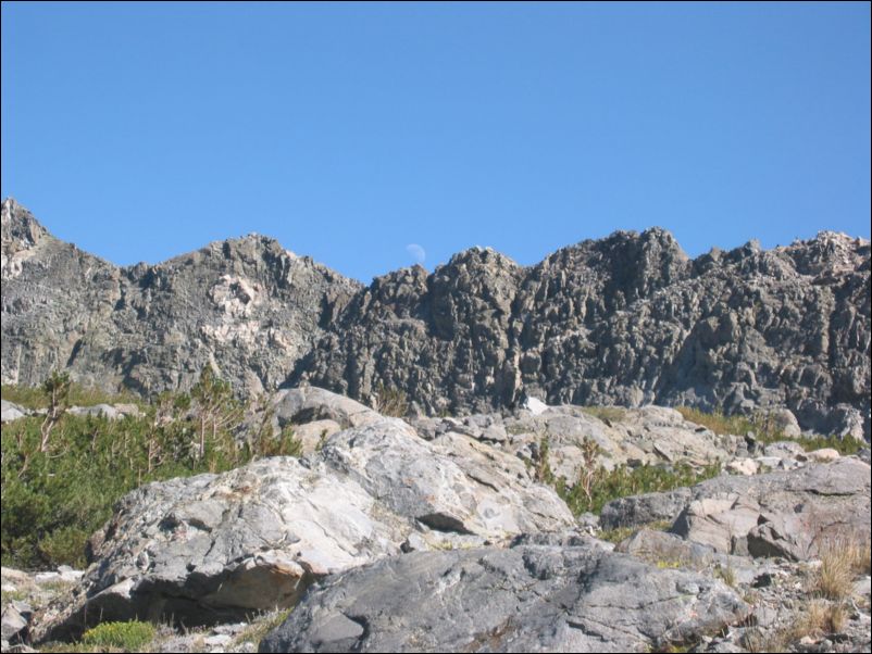 2005-08-13 Kearsarge Pinnacles (66) Moon